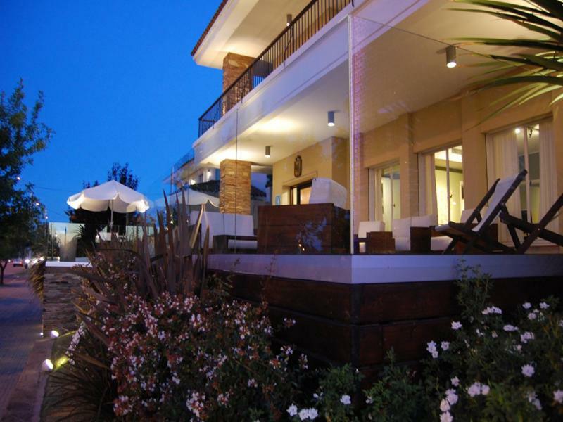 Mercedes Rambla Hotel Екстер'єр фото