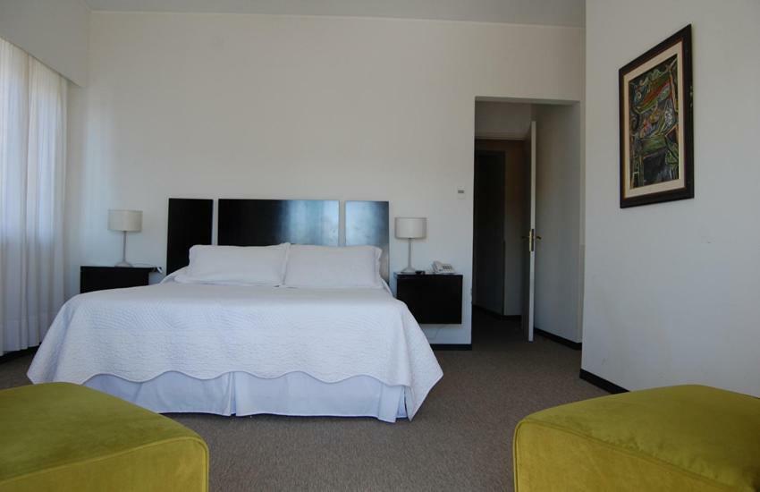 Mercedes Rambla Hotel Екстер'єр фото